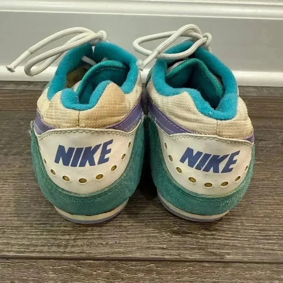 Vintage Nike 1970 Teal Purple Leather Women's Sneakers Size 6.5 KOREA Cycling - Picture 4 of 11